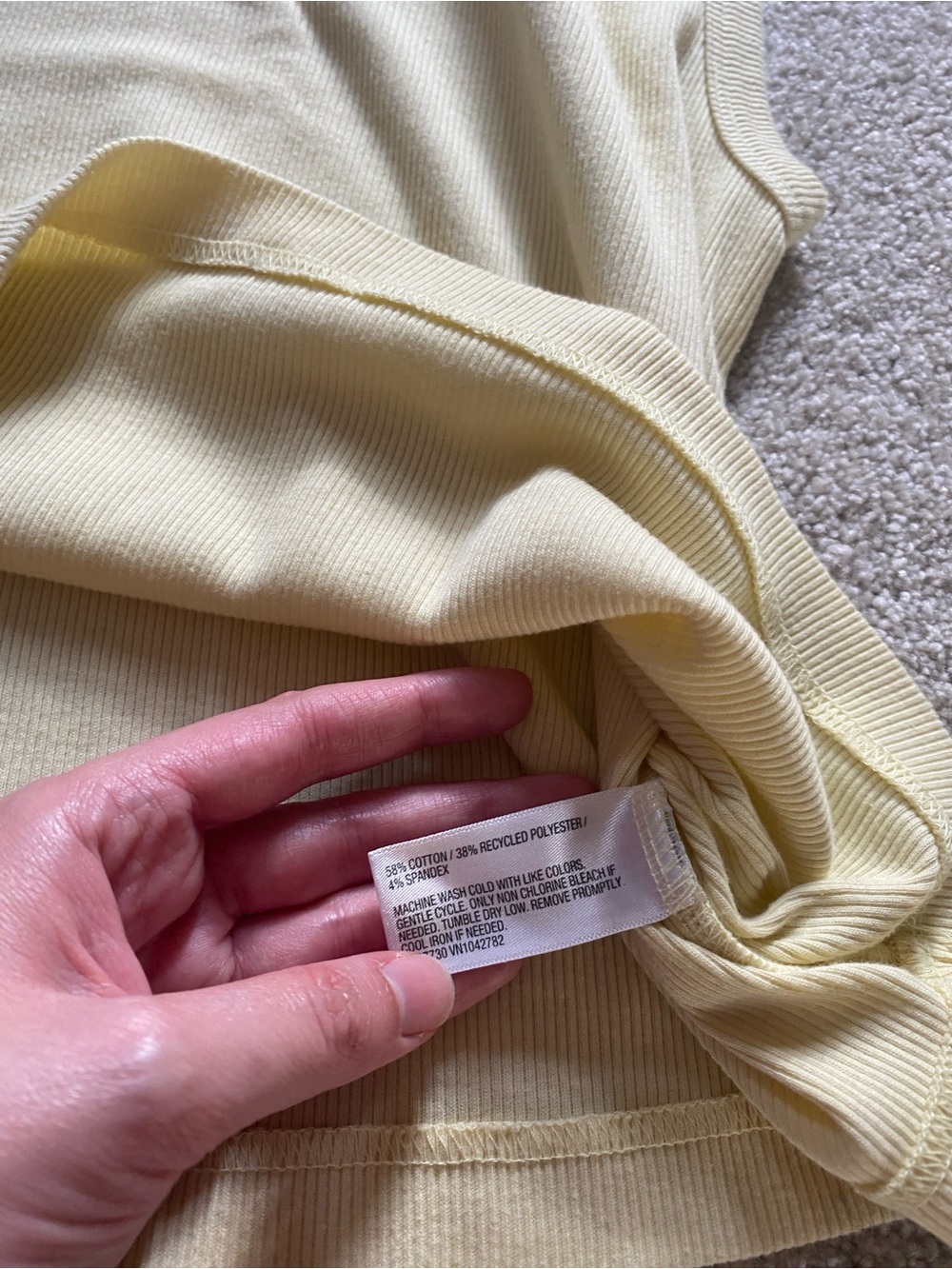 Universal Thread Butter Yellow Crop Tank - Picture 4 of 4
